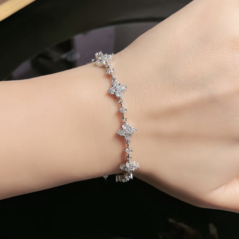 Clover Moissanite Bracelet
